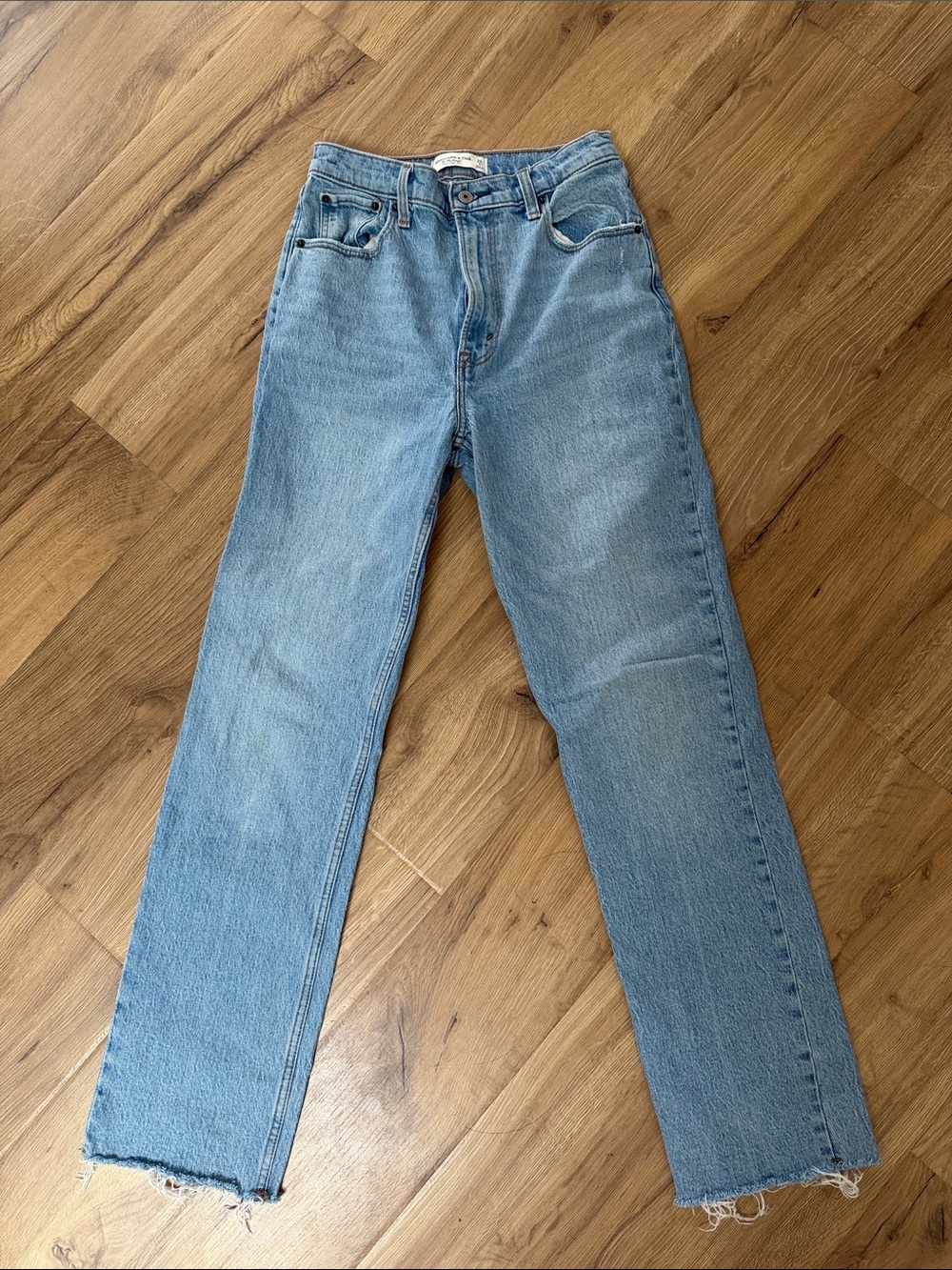 Abercrombie & Fitch Light 90s Straight Ultra High Rise